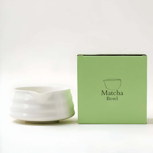 Matcha-Set aus – Ein traditionelles Matcha-Brühset mit Schale, perfekt zum Entspannen zu Hause.