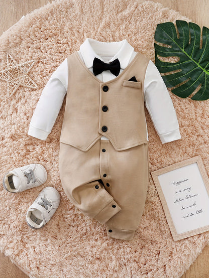 Olindo Gentleman Romper – Schicker Babyanzug mit Fliege