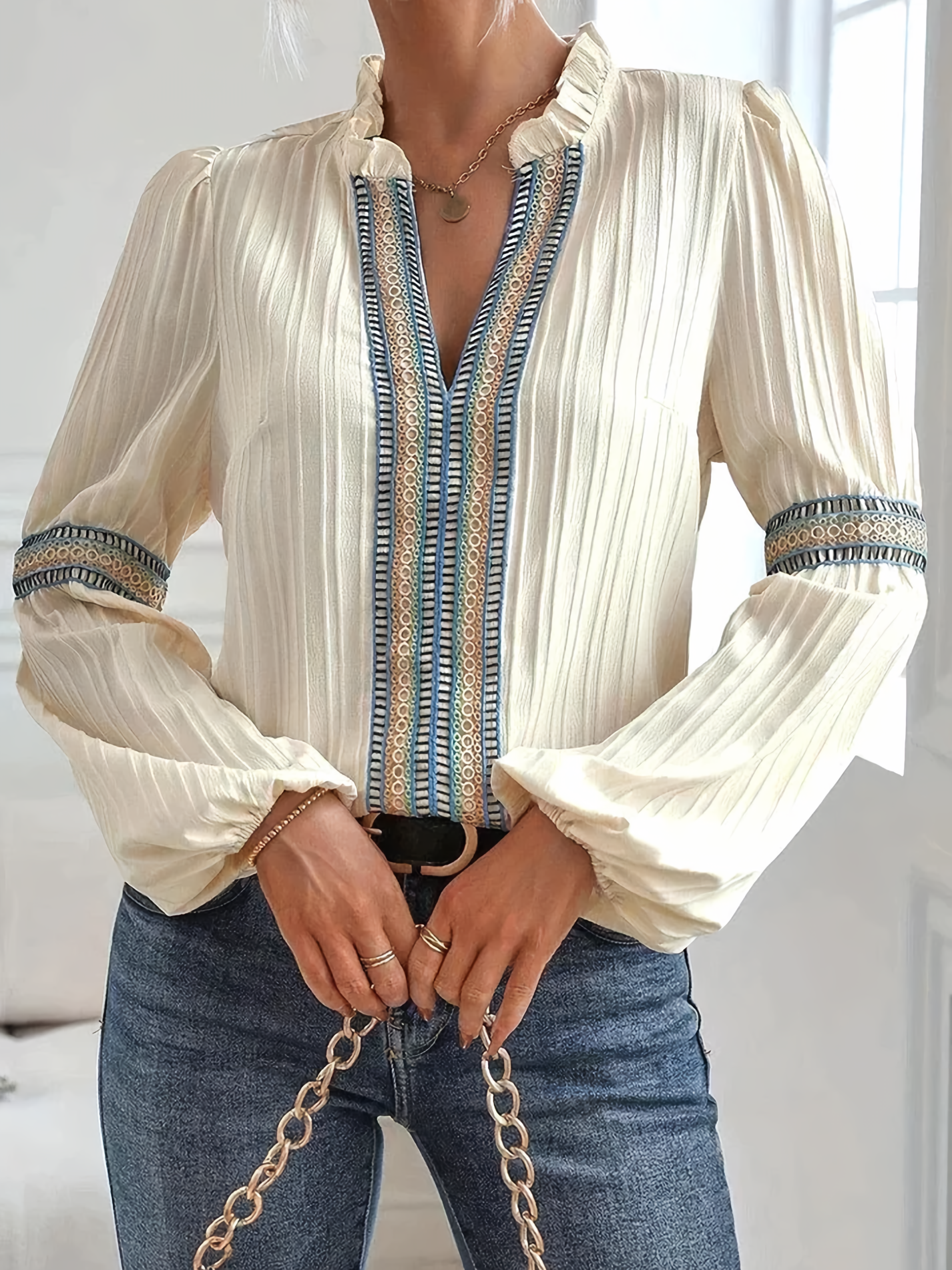 Renata – Atemberaubende Bluse mit V-Ausschnitt 0