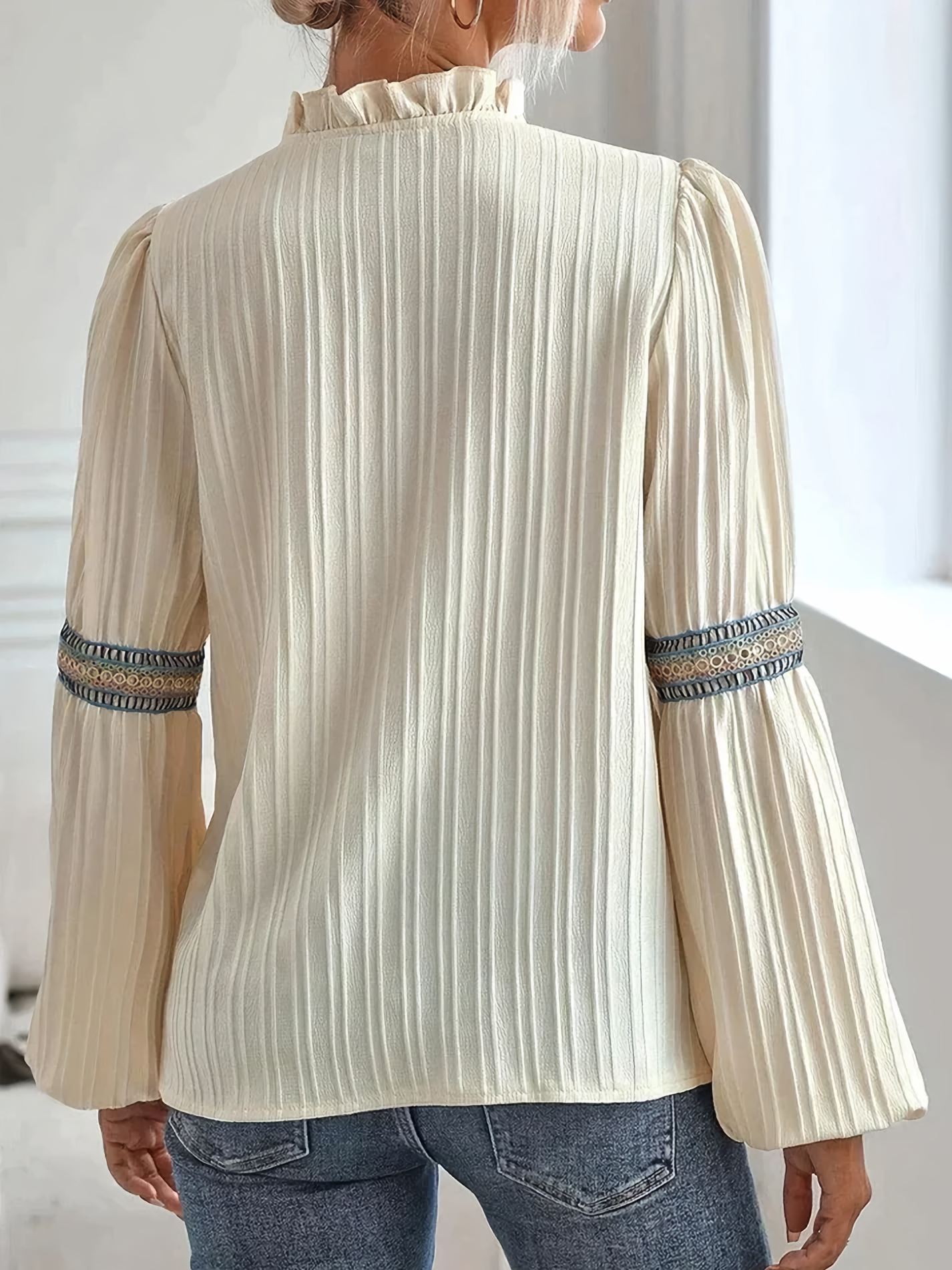 Renata – Atemberaubende Bluse mit V-Ausschnitt 3