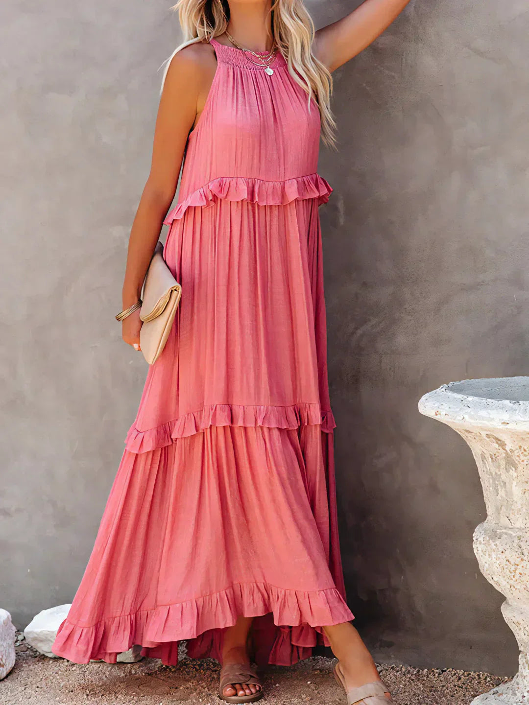 Robyn – Maxikleid mit Neckholder und Rüschen 8