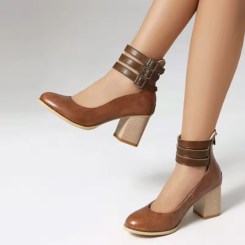 Damen Mehrriemige Schuhe mit Absatz | Klassisch