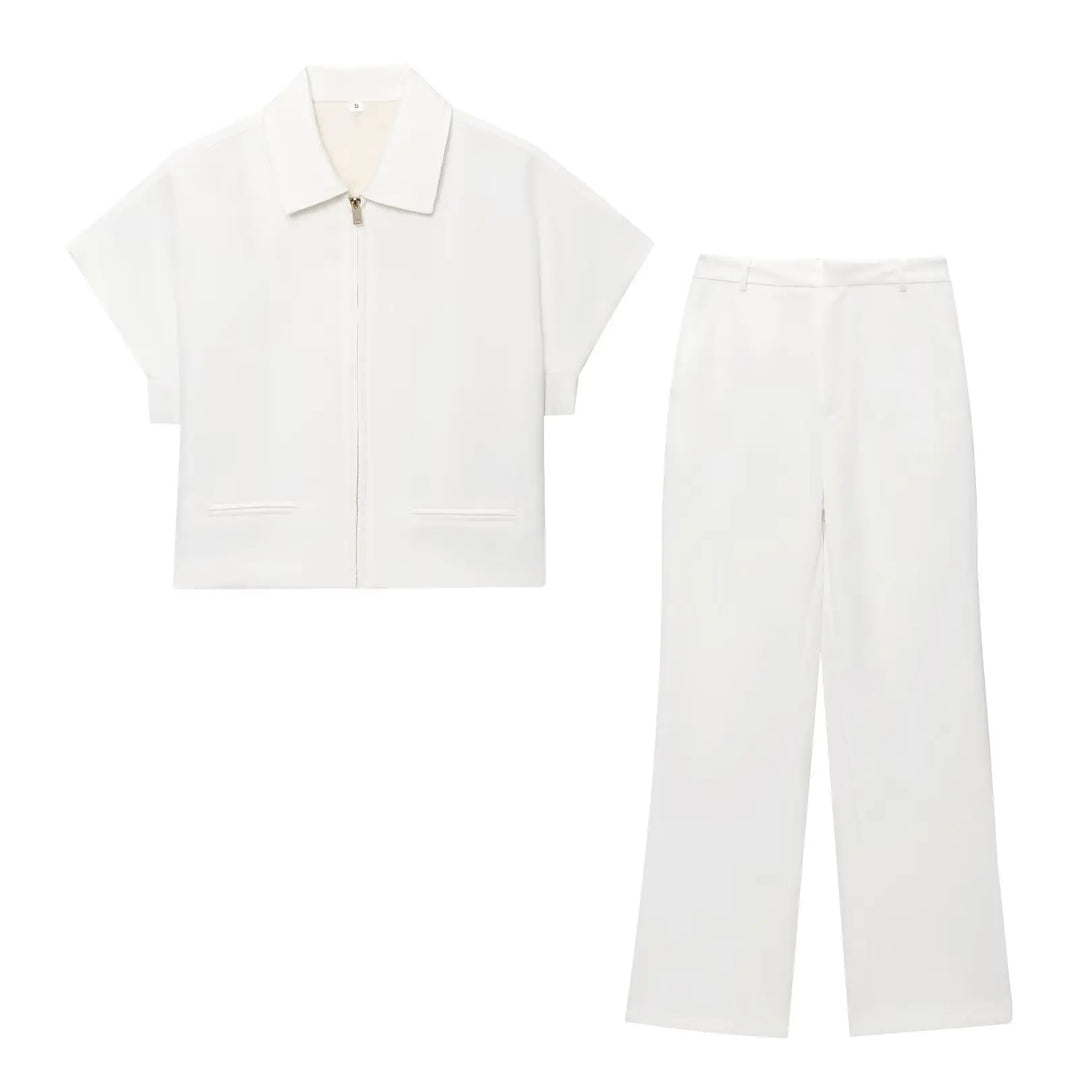 Damen zweiteiliges Set mit Oberteil mit Kragen und Reißverschluss vorne und Hose mit weitem Bein | Minimal Style