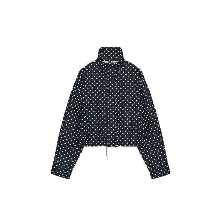 Damen zweiteiliges Set mit langärmligem Oberteil mit Polka Dots und Shorts | Hoher Kragen