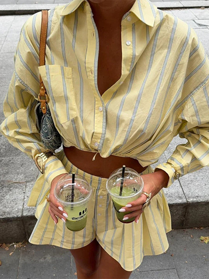 Damen Zweiteiliges Streifen-Set | Oversize-Hemd mit Knopfleiste und Shorts mit Hoher Taille | Lässiger Sommerstil