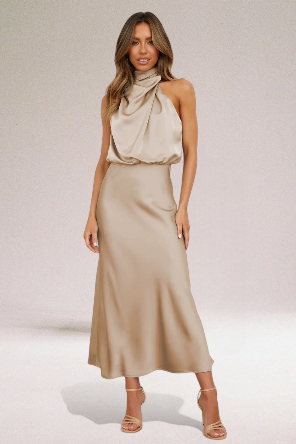 Damen Abendkleid | Neckholder Maxikleid Stil | Fließende Silhouette | Stilvoller Auftritt