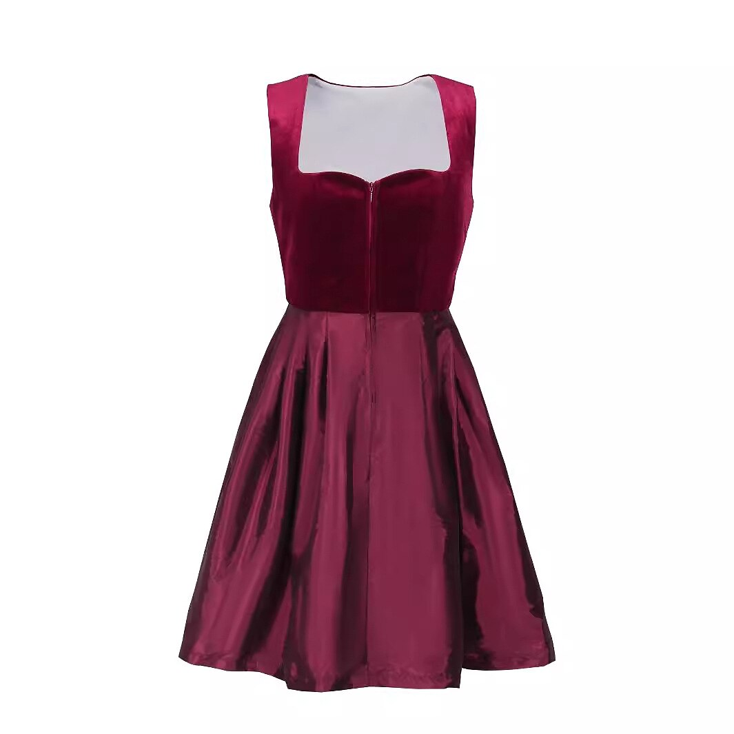 Schwarzes Trachtenkleid mit Blumenstickerei – Vintage Dirndl mit Schürze fürs Oktoberfest
