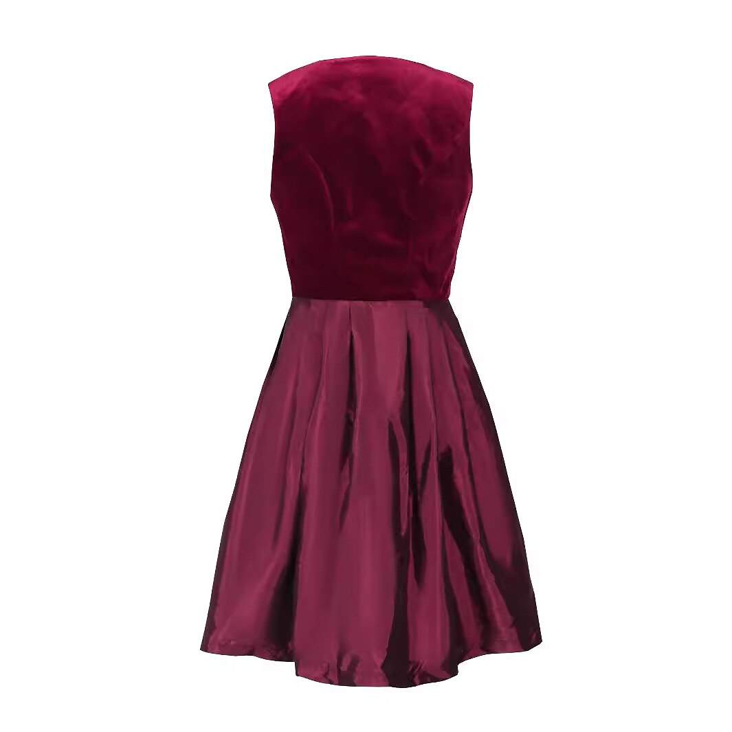 Schwarzes Trachtenkleid mit Blumenstickerei – Vintage Dirndl mit Schürze fürs Oktoberfest