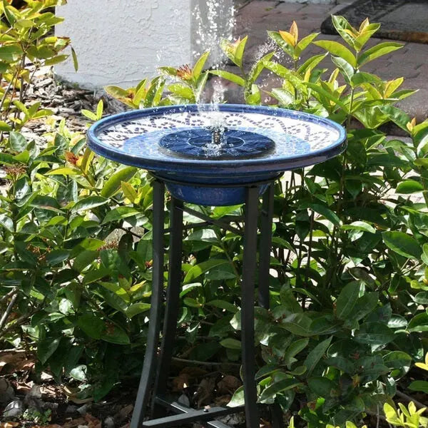 Solarbetriebene Springbrunnen für den Garten – energieeffizient, wartungsfrei, einstellbare Sprühmuster
