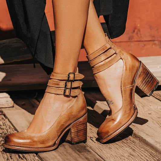 Verona | Vintage Pumps with Ankle Strap