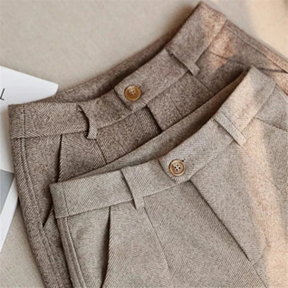 Pantaloni da donna a taglio dritto con pieghe | Pieghe frontali