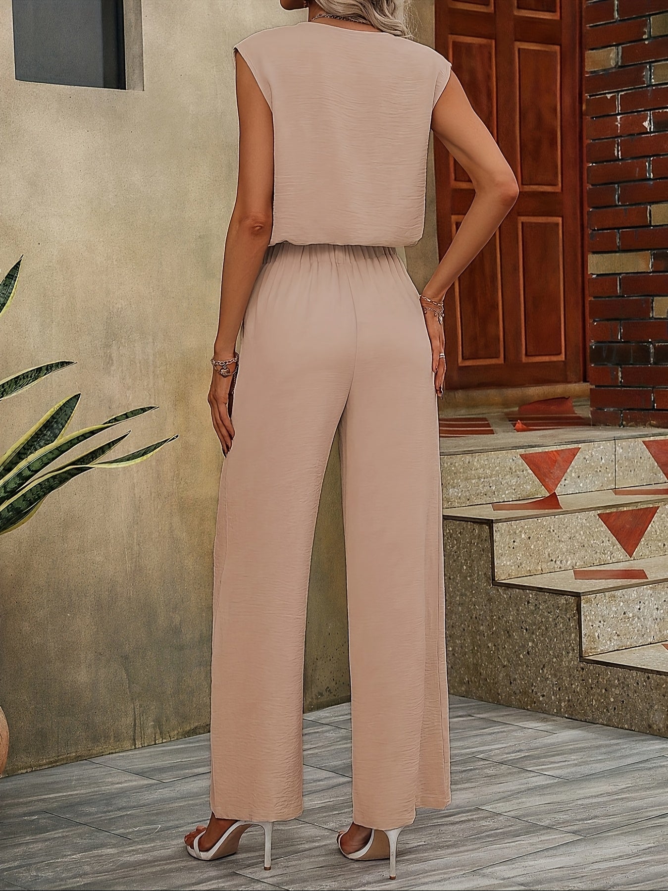 Zweiteiliges Set | Damenmode Sommer | V-Ausschnitt Top und Weite Hose