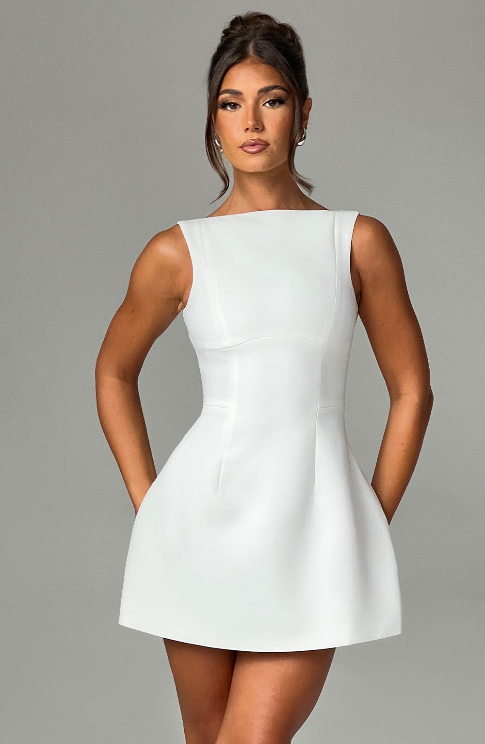 Damen Ärmelloses A-Linie Mini Kleid | Strukturiertes Ausgestelltes Skater Kleid