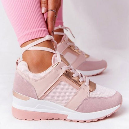 Sneaker stringate da donna con suola platform | Perforate