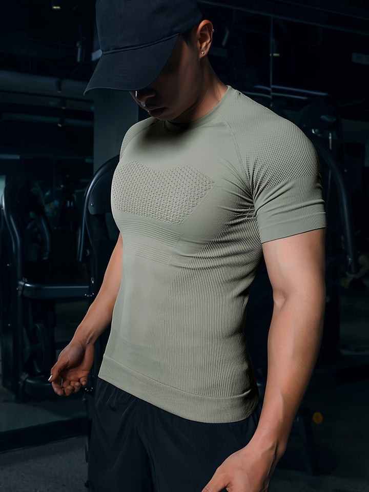 Herren Fitness Shirt | Körpernahes Kurzarmshirt | Definierte Silhouette | Moderner Activewear Look