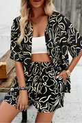Damen Button-Down-Shirt und Shorts Set im Druckdesign für Sommerausflüge und Freizeit