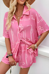 Damen Button-Down-Shirt und Shorts Set im Druckdesign für Sommerausflüge und Freizeit