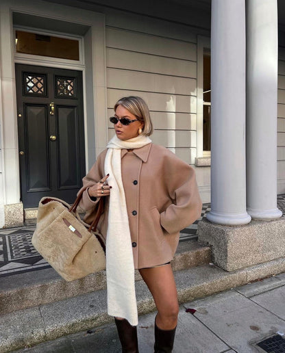 Eleganter Minimalistischer Herbst- und Wintermantel