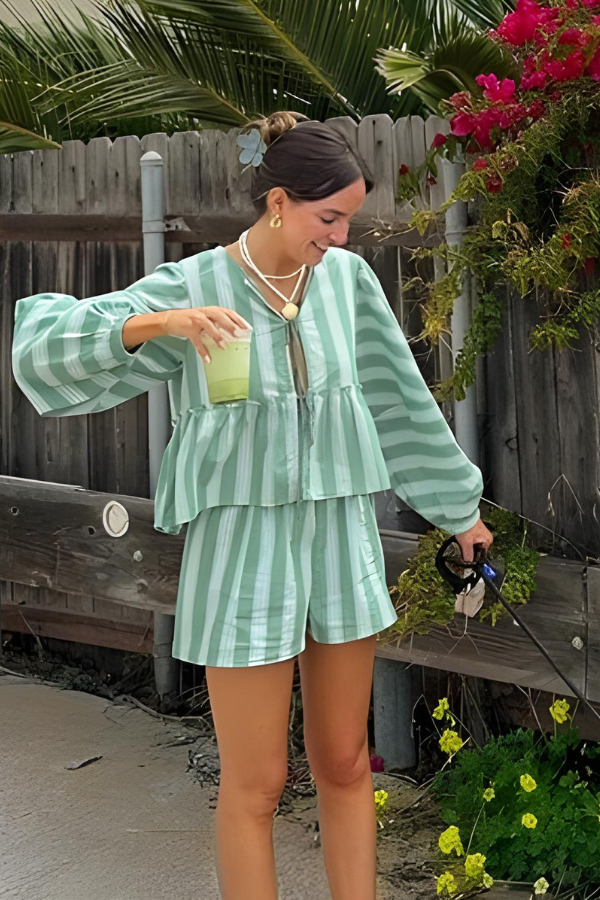 Damen Puffhemd und Shorts Set - Trendiges Sommeroutfit mit Puffärmeln und Button-Down-Design