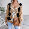 Damen-Pullover mit V-Ausschnitt und Muster in bequemer Passform