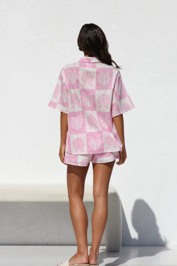 Damen Set aus elastischem Taillenhemd und Shorts mit Button-Down Design für Freizeit und Reisen