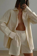 Damen Set – Gestreifter Sommerlook mit Shorts und Bluse