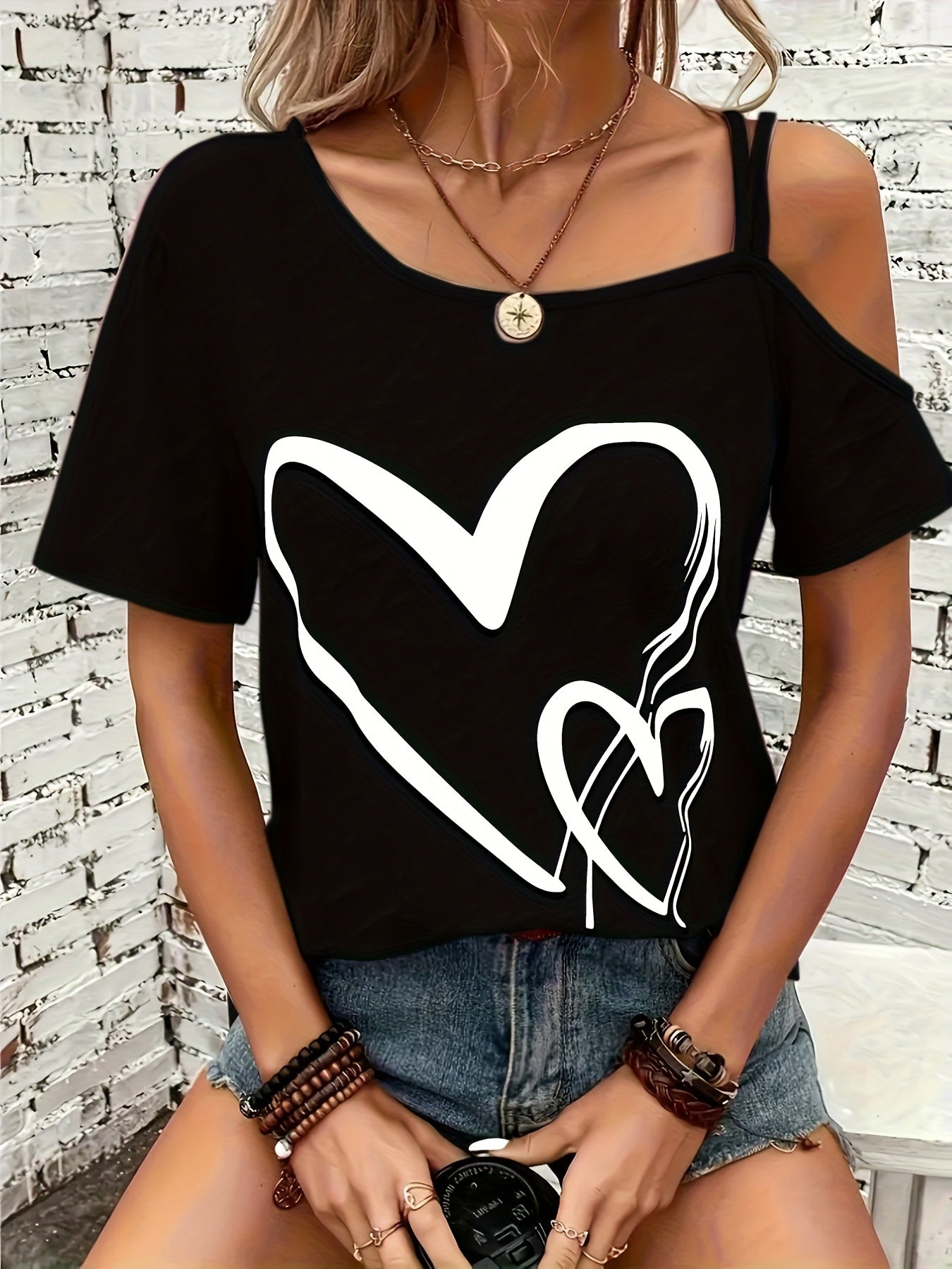Damen T-Shirt | Verspielte Herz-Optik für lässige Sommertage | Mila