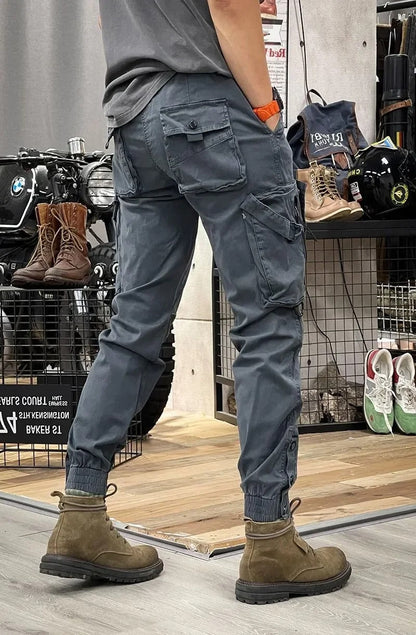 Pantaloni cargo da uomo con tasche applicate davanti | Vestibilità slim