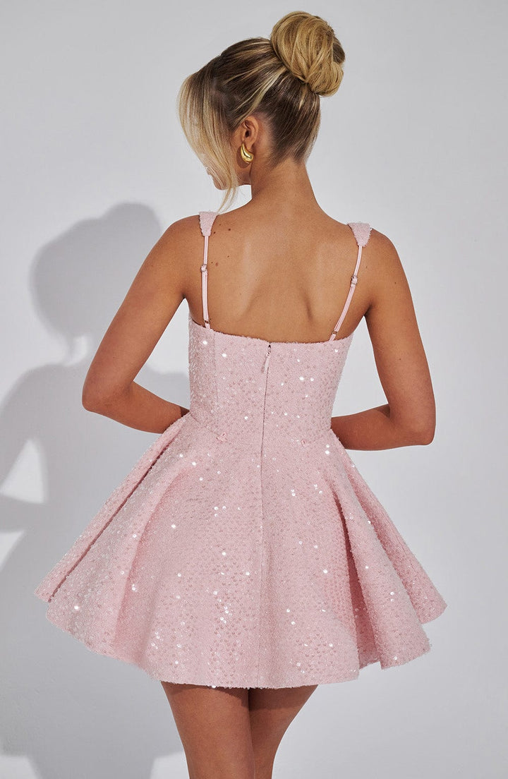 Damen Kleid Mit Eckigem Ausschnitt Breiten Trägern Und Ausgestelltem Rock | Mini