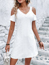 elegantes-kleid-mit-durchbrochenen-stickereien-leichtigkeit-und-raffinesse-fur-alle-ihre-anlasse