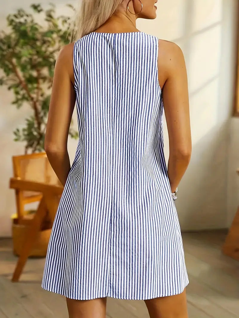Gestreiftes Mini-Kleid für Damen mit Knopfdetails