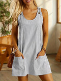Gestreiftes Mini-Kleid für Damen mit Knopfdetails