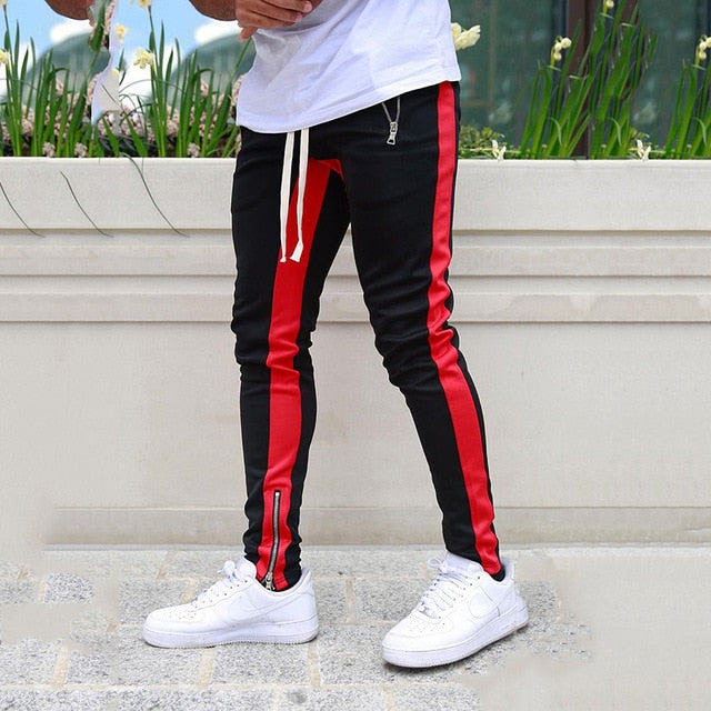 Herren Sportliche Jogginghose mit Kontraststreifen - attraktiver Look & Komfort