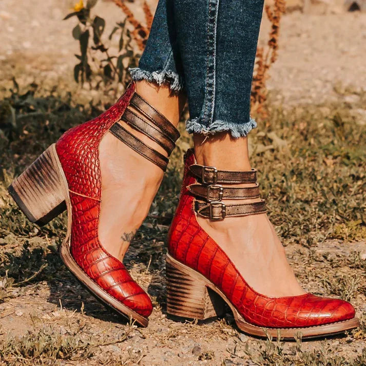 Damen Mehrriemige Schuhe mit Absatz | Klassisch
