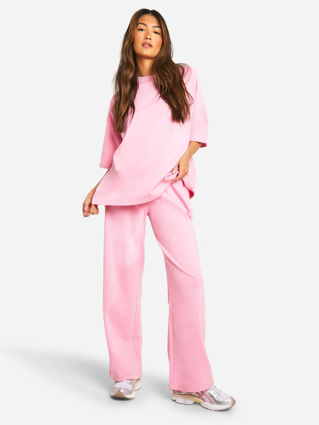 Damen Freizeit-Set | Locker Geschnittenes Oberteil und Hose mit Weitem Bein | Moderner Komfort-Look