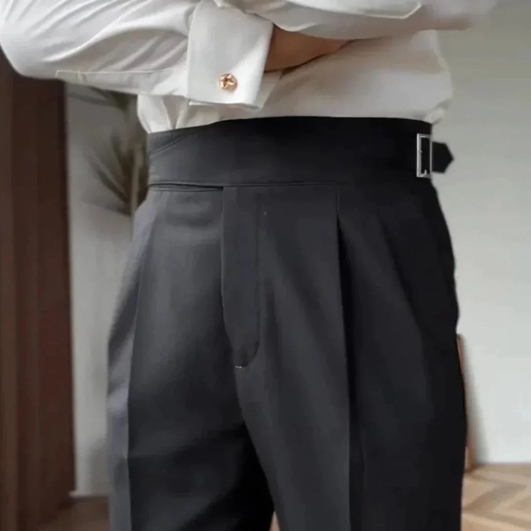 Klassische Damenhose Mit Gürtel