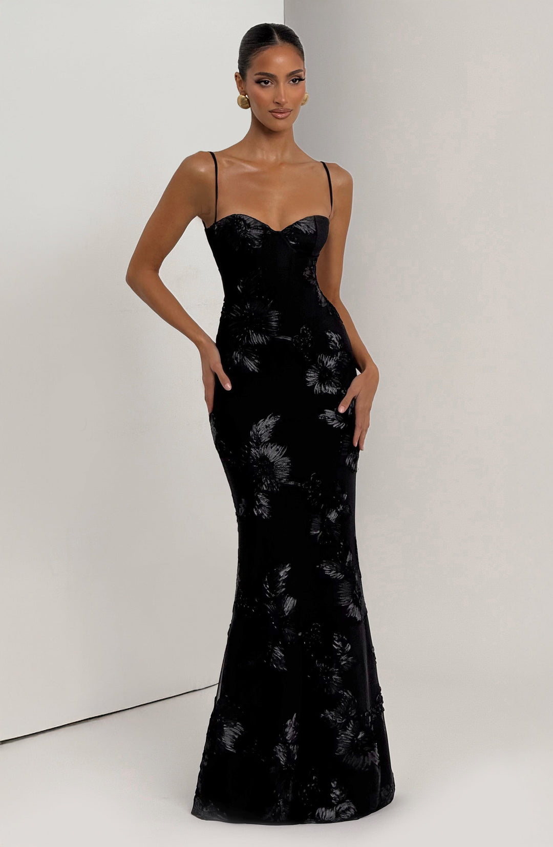 Robe maxi sans manches à décolleté en cœur | Coupe ajustée femme