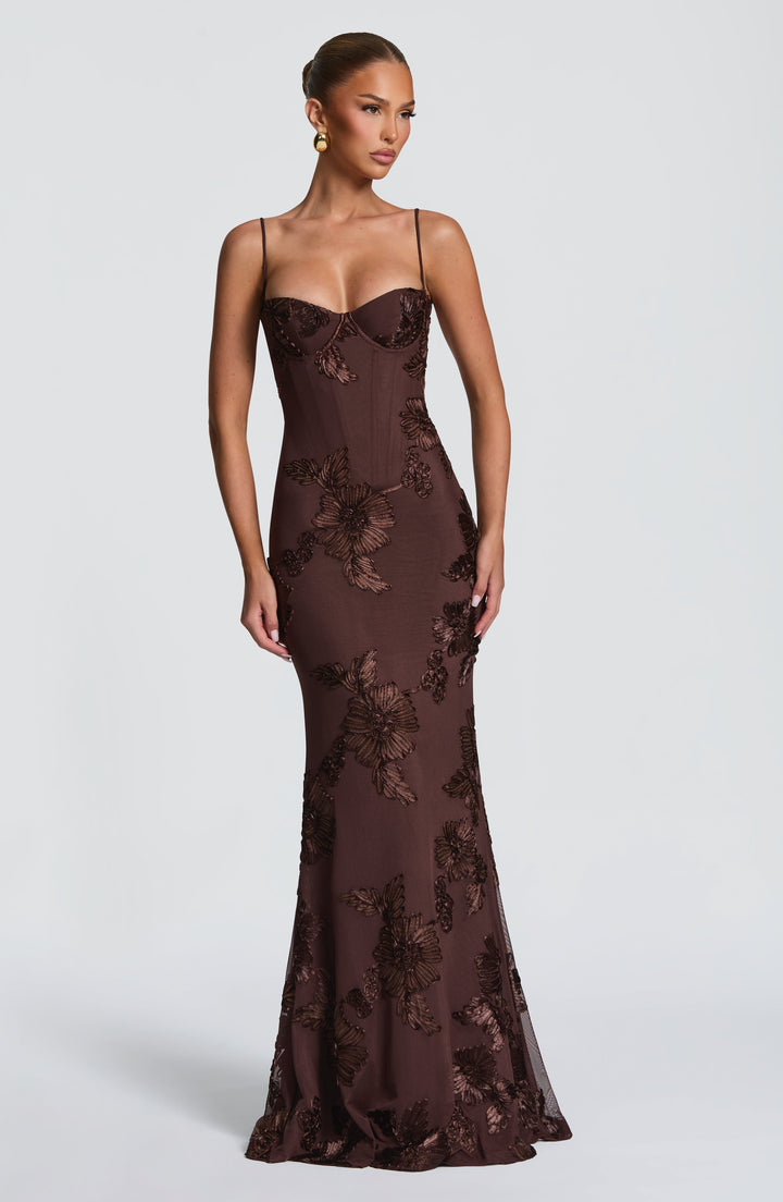 Robe maxi sans manches à décolleté en cœur | Coupe ajustée femme