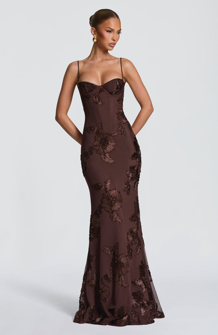 Robe maxi sans manches à décolleté en cœur | Coupe ajustée femme