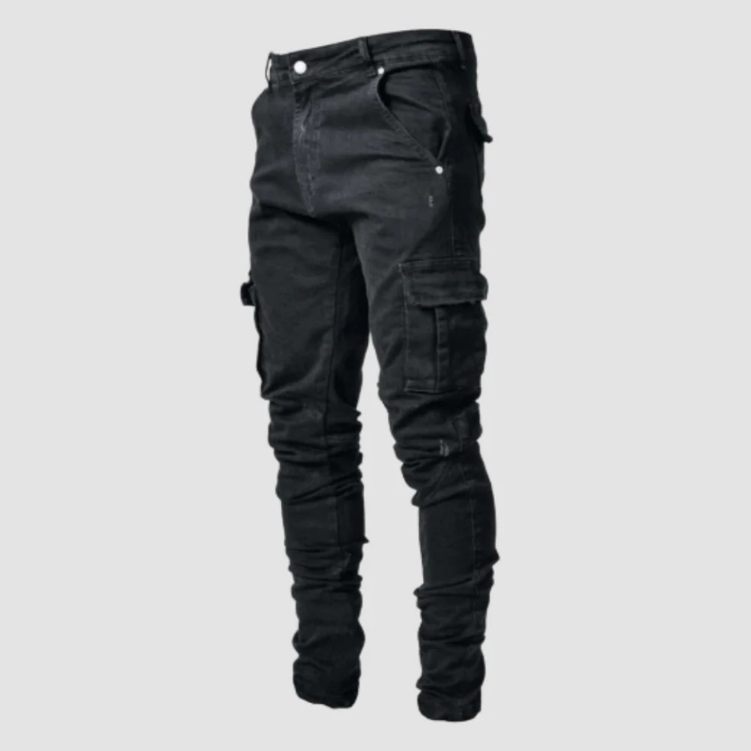 Schlanke Herrenhose mit Taschen