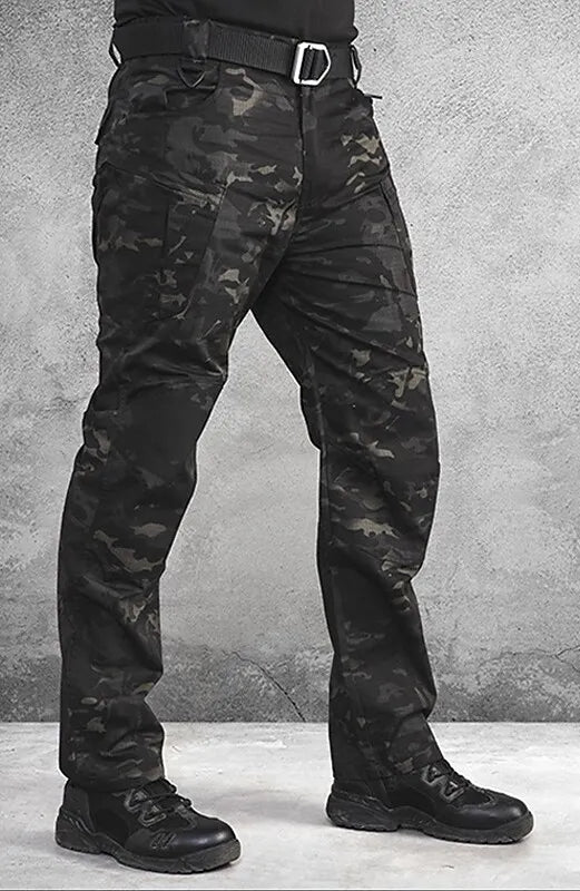 Herrenhose mit geradem Bein im Camouflage-Look | Cargo